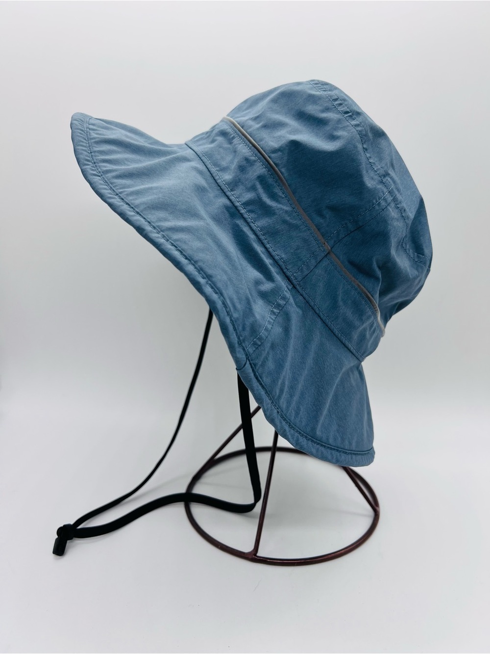 Sunday Afternoons Women's Blue Bucket Sun Hat with Chin Cord Size Medium